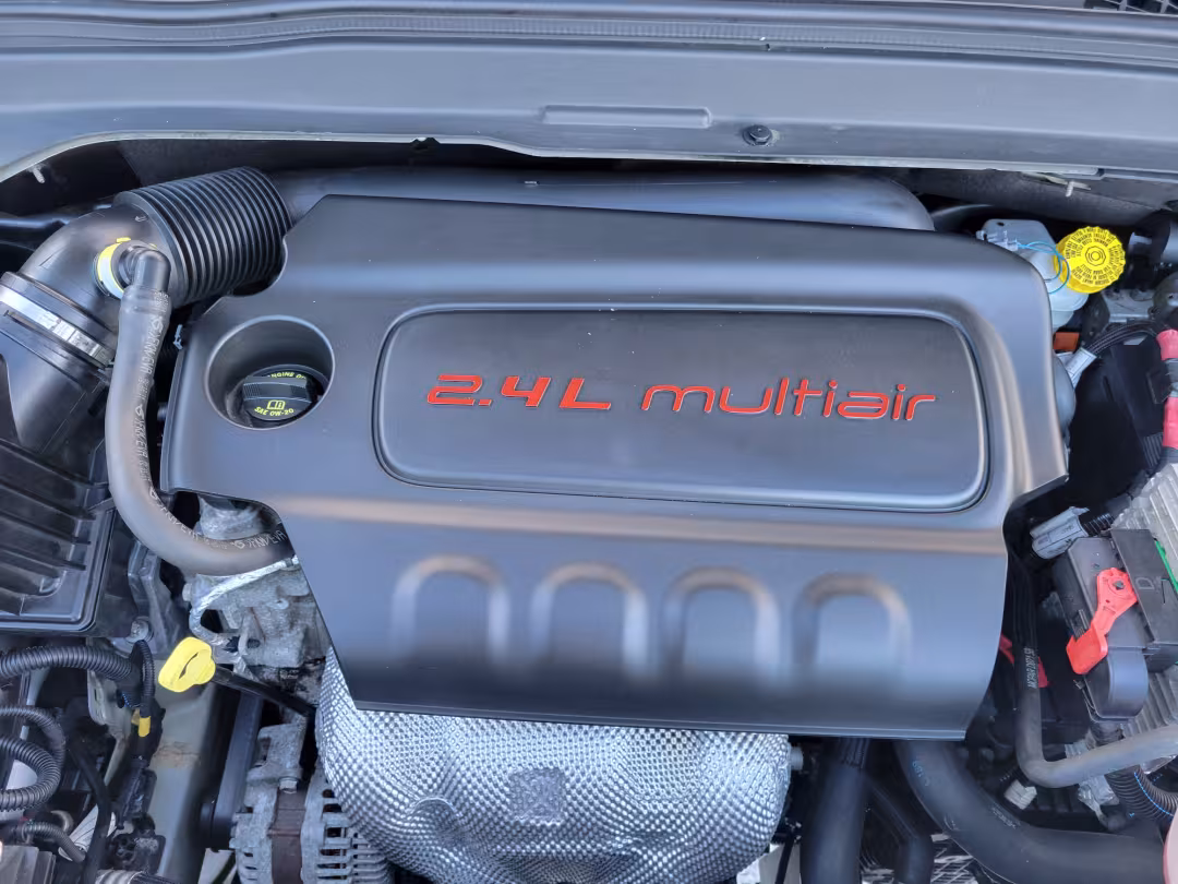 2015 Jeep Renegade - ZACCJBDT7FPB43315 - Image #14