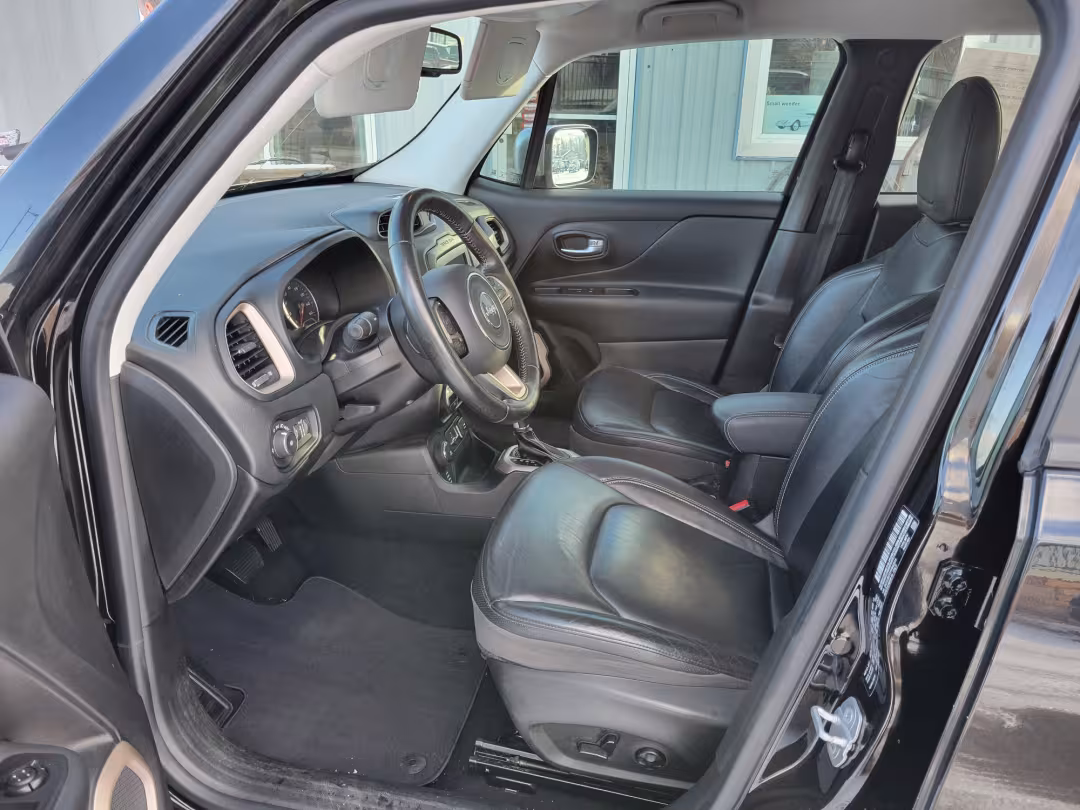 2015 Jeep Renegade - ZACCJBDT7FPB43315 - Image #18